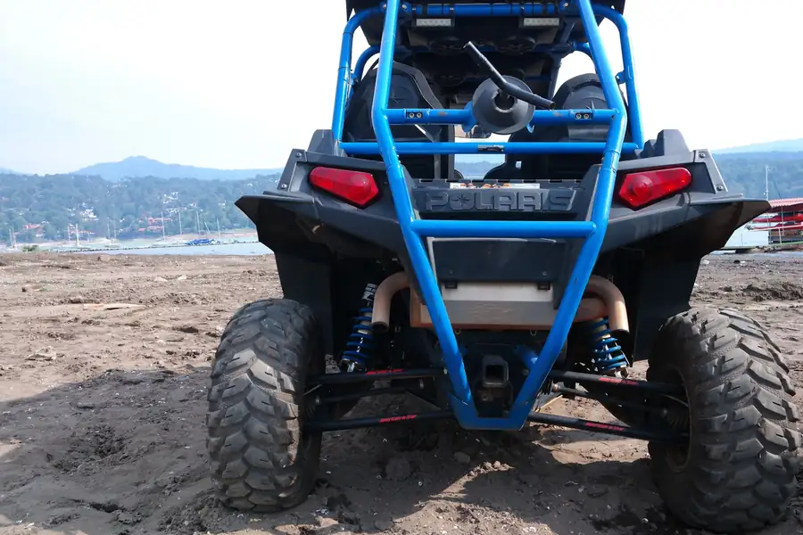 Polaris RZR azul de Ruta 69